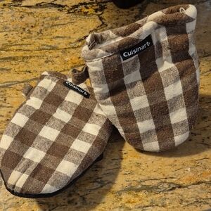Cuisinart Checkered Brown and Cream Oven Mitts